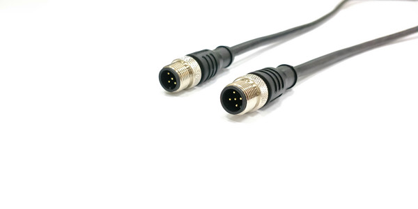 M12连接器组装8芯接头电缆